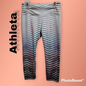 Athleta multicolor prism chaturanga activewear capri leggings women's Me…
